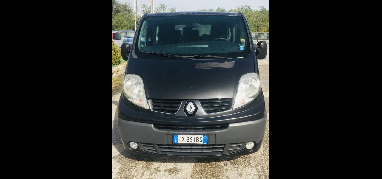 RENAULT TRAFFIC 9 POSTI - usata in vendita Abruzzo Marche 1