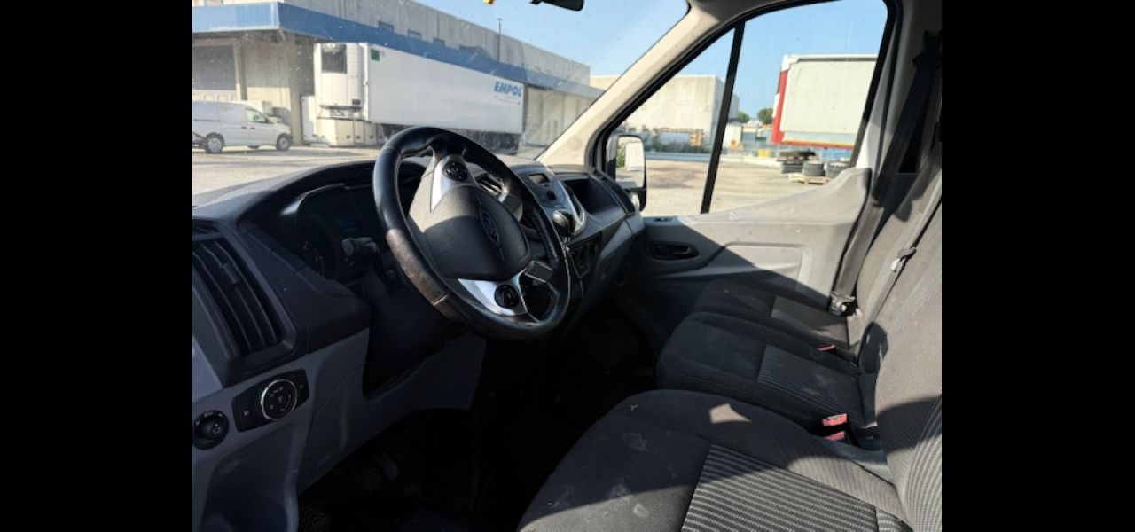 FORD TRANSIT DOPPIA CABINA E DOPPIA RUOTA - usata in vendita Abruzzo Marche 1