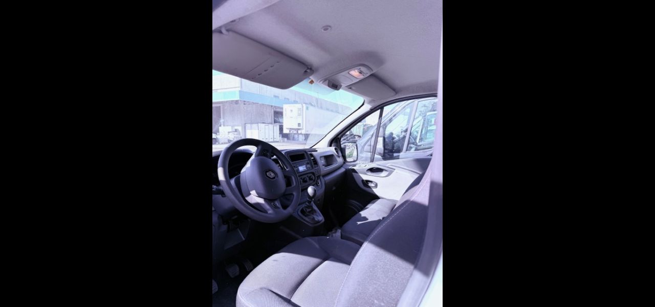 RENAULT TRAFIC COIBENTATO E FRIGO - usata in vendita Abruzzo Marche 1