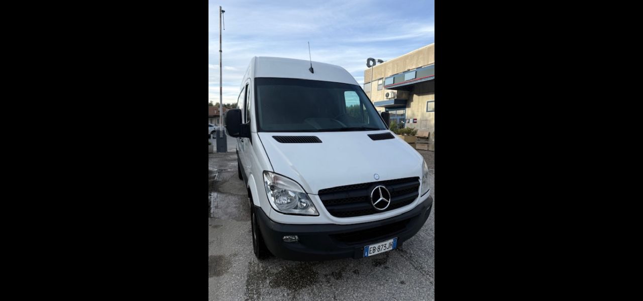 MERCEDES SPRINTER 3000CC - usata in vendita Abruzzo Marche 1