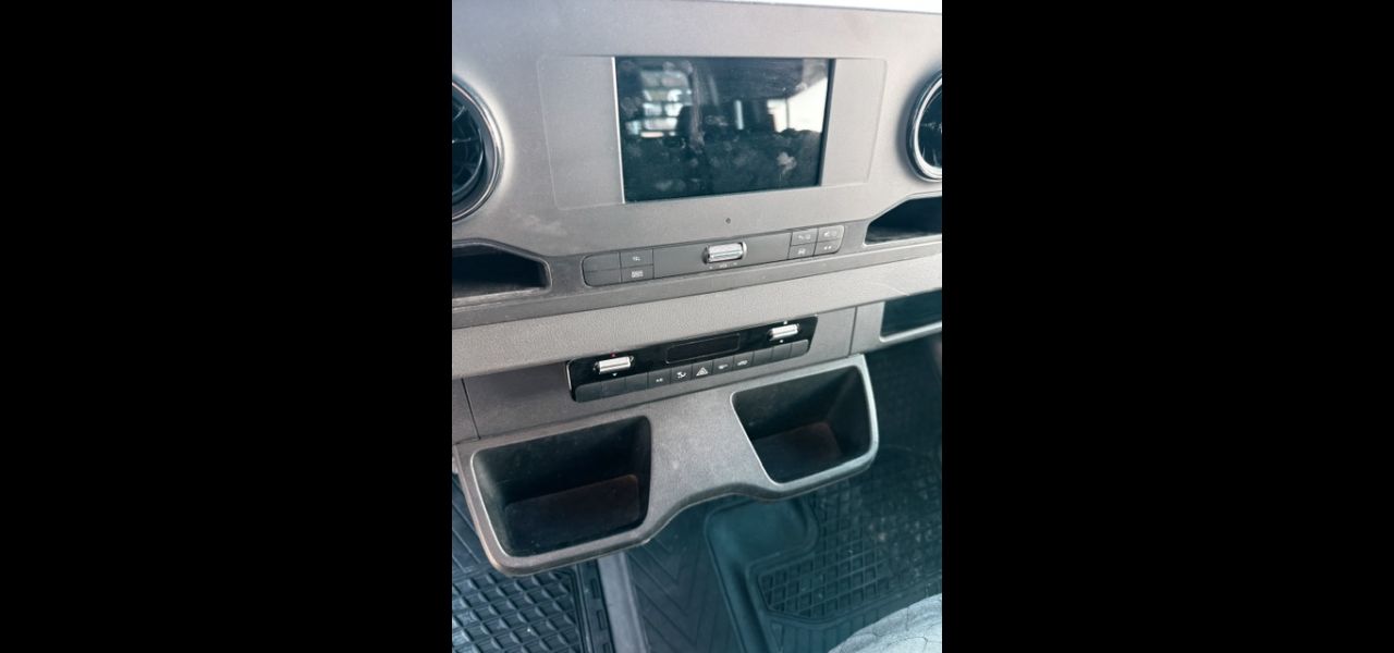 MERCEDES SPRINTER 416 DOPPIA CABINA E CASSONE FISSO - usata in vendita Abruzzo Marche 1